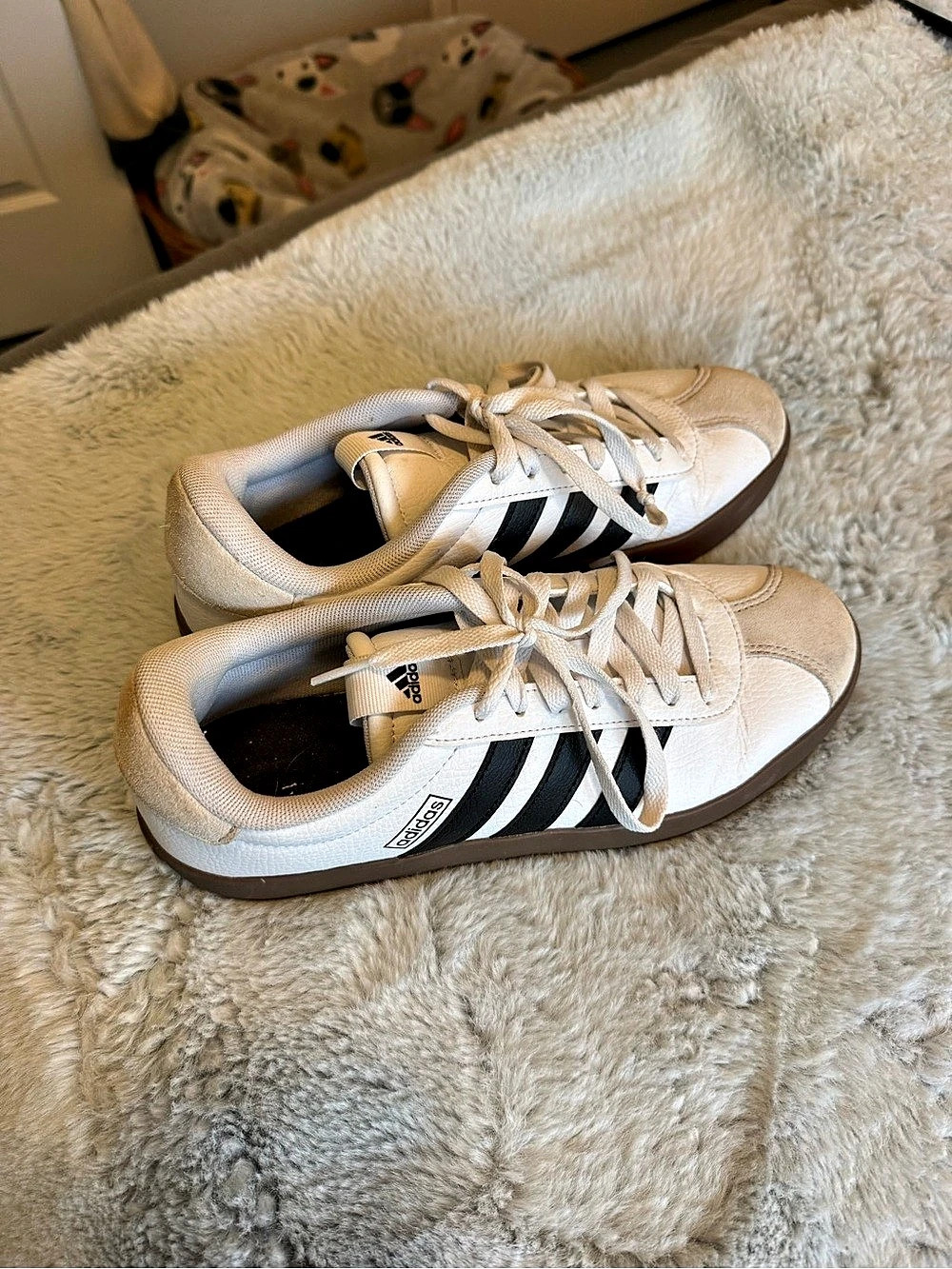 adidas Gazelle Sneakers White & Black US 8.5